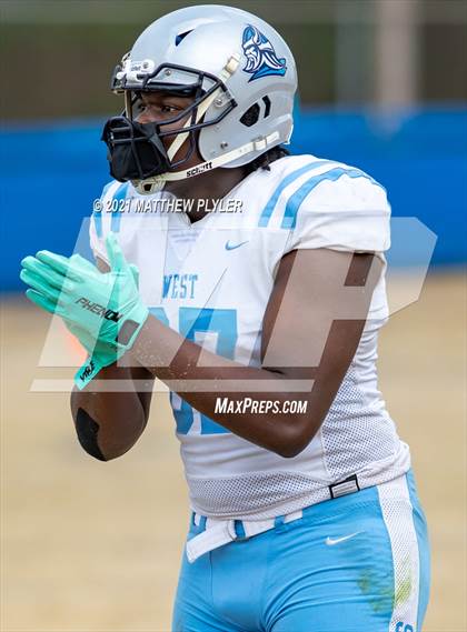 Thumbnail 3 in West Columbus @ Whiteville (Homecoming) photogallery.