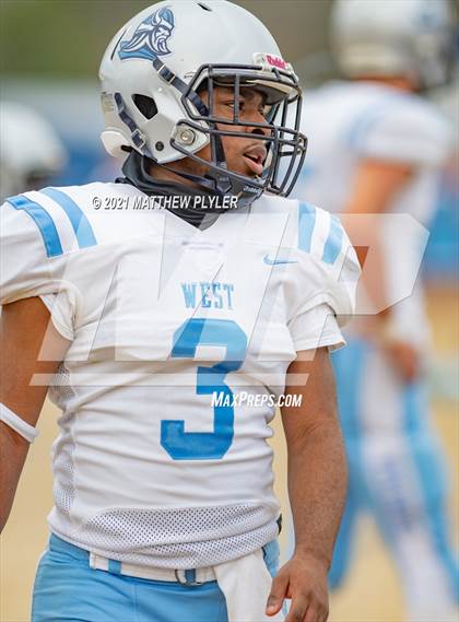 Thumbnail 3 in West Columbus @ Whiteville (Homecoming) photogallery.