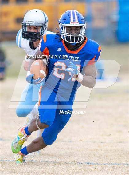 Thumbnail 2 in West Columbus @ Whiteville (Homecoming) photogallery.