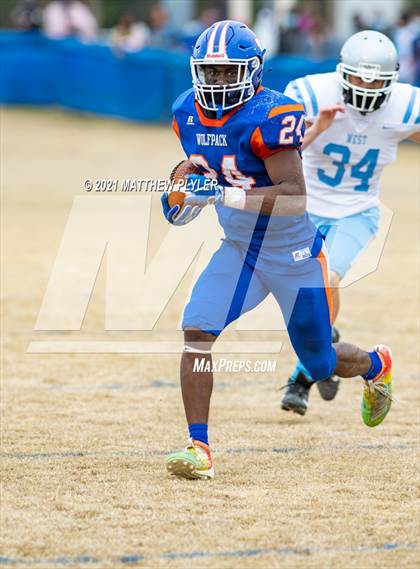 Thumbnail 1 in West Columbus @ Whiteville (Homecoming) photogallery.