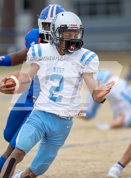 Thumbnail 2 in West Columbus @ Whiteville (Homecoming) photogallery.