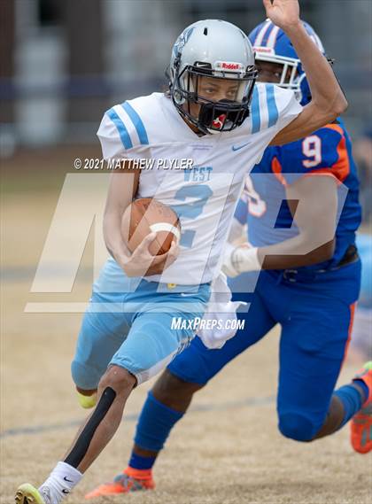 Thumbnail 3 in West Columbus @ Whiteville (Homecoming) photogallery.