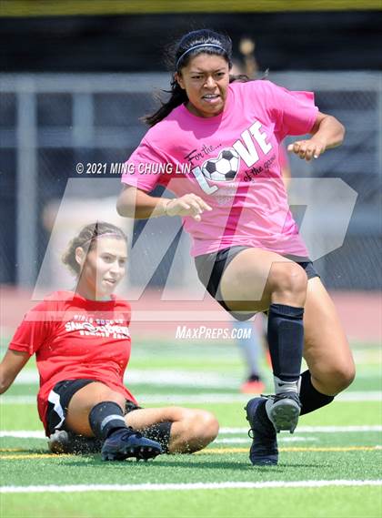 Thumbnail 1 in San Clemente vs. Mission Viejo (Summer League) photogallery.