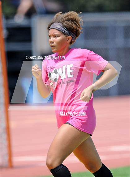 Thumbnail 2 in San Clemente vs. Mission Viejo (Summer League) photogallery.