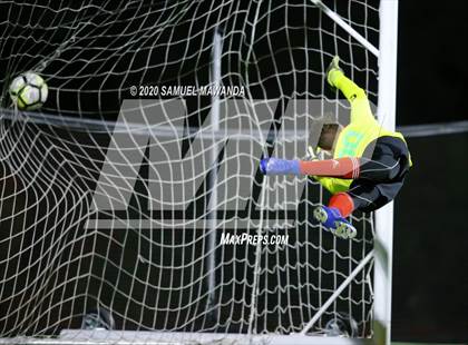 Thumbnail 3 in Brentwood School vs  Paraclete photogallery.