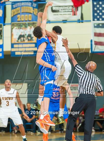 Thumbnail 3 in Bishop O'Dowd vs. Bishop Gorman (Prep2Prep Tip-Off Classic) photogallery.