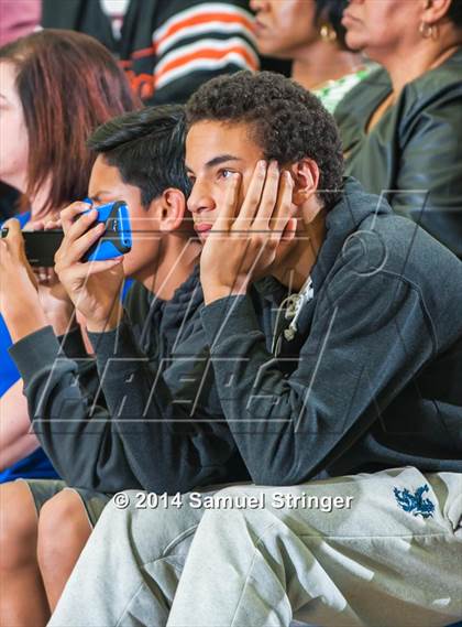 Thumbnail 2 in Bishop O'Dowd vs. Bishop Gorman (Prep2Prep Tip-Off Classic) photogallery.