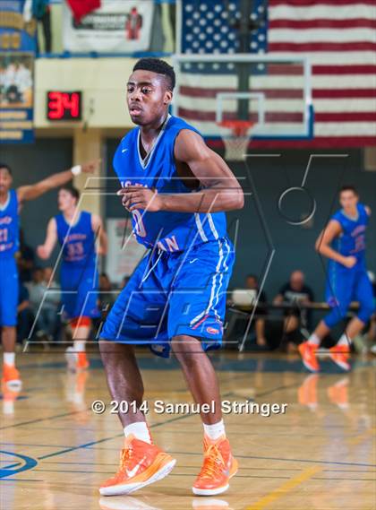 Thumbnail 2 in Bishop O'Dowd vs. Bishop Gorman (Prep2Prep Tip-Off Classic) photogallery.