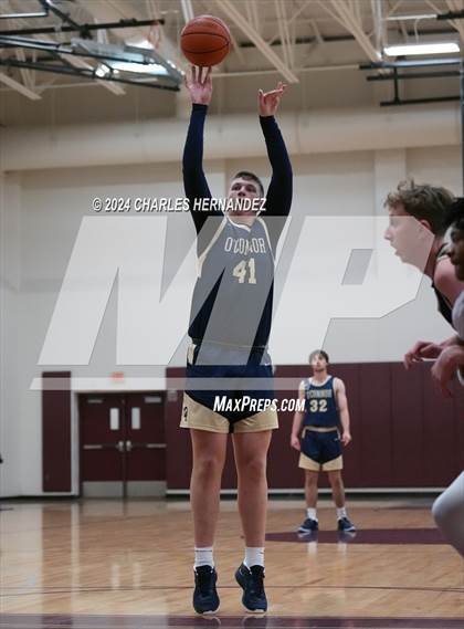 Thumbnail 3 in O'Connor vs. Spring (Doghouse Invitational) photogallery.