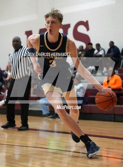 Thumbnail 3 in O'Connor vs. Spring (Doghouse Invitational) photogallery.