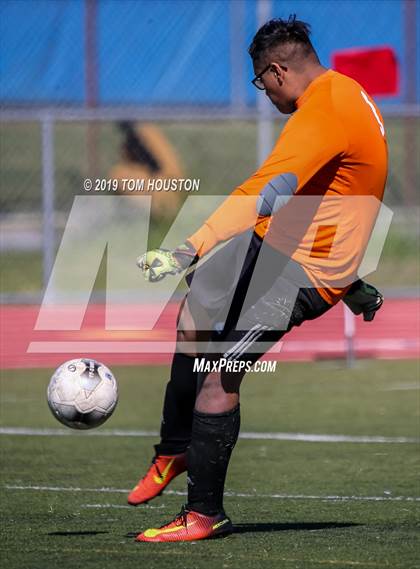 Thumbnail 2 in Rancho Mirage vs. Marshall (CIF-SS D6 Semifinal) photogallery.