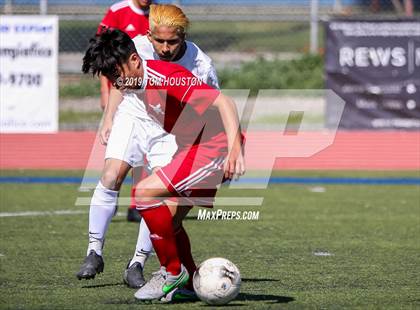 Thumbnail 2 in Rancho Mirage vs. Marshall (CIF-SS D6 Semifinal) photogallery.