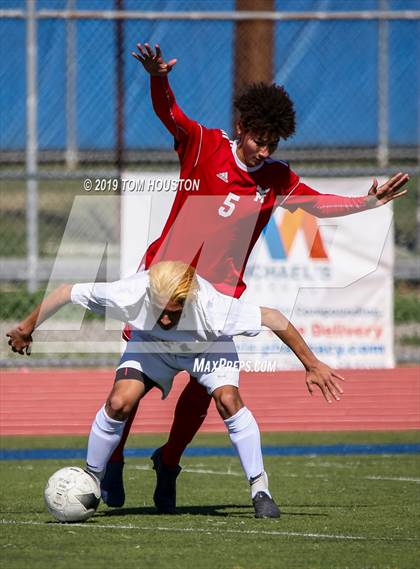 Thumbnail 2 in Rancho Mirage vs. Marshall (CIF-SS D6 Semifinal) photogallery.