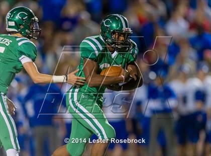 Thumbnail 1 in Yoakum vs. Cuero 4A D2 Regional photogallery.