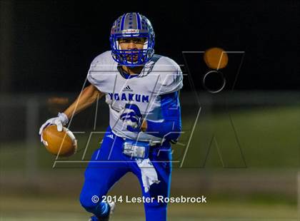 Thumbnail 3 in Yoakum vs. Cuero 4A D2 Regional photogallery.