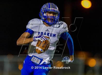 Thumbnail 1 in Yoakum vs. Cuero 4A D2 Regional photogallery.