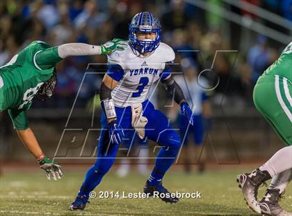 Thumbnail 1 in Yoakum vs. Cuero 4A D2 Regional photogallery.