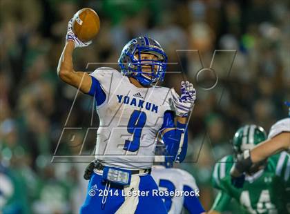 Thumbnail 1 in Yoakum vs. Cuero 4A D2 Regional photogallery.