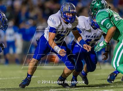 Thumbnail 1 in Yoakum vs. Cuero 4A D2 Regional photogallery.