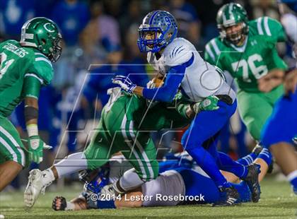 Thumbnail 1 in Yoakum vs. Cuero 4A D2 Regional photogallery.