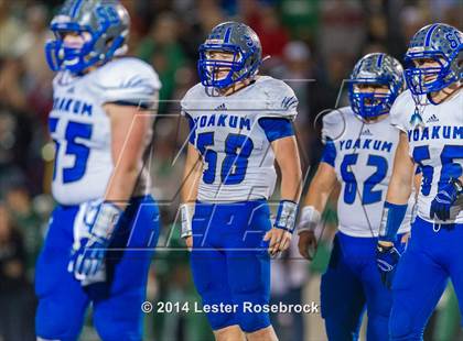 Thumbnail 1 in Yoakum vs. Cuero 4A D2 Regional photogallery.