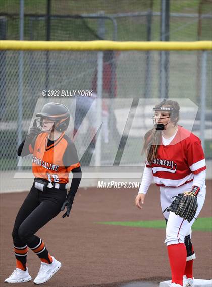 Thumbnail 3 in Grand Saline vs Harmony photogallery.