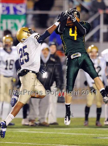 Thumbnail 2 in Allentown Central Catholic vs. Bishop McDevitt (PIAA Class AAA Final) photogallery.