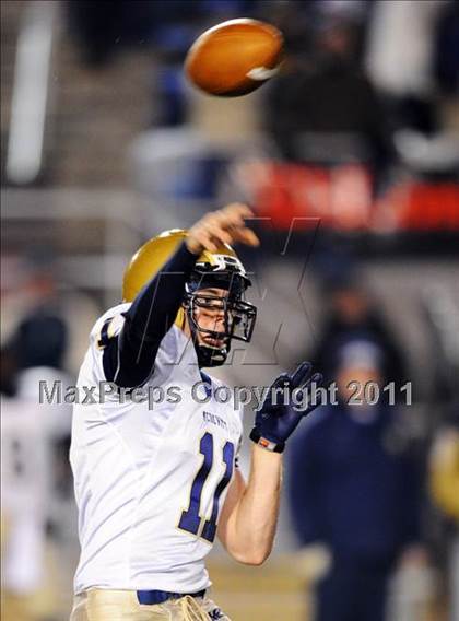 Thumbnail 2 in Allentown Central Catholic vs. Bishop McDevitt (PIAA Class AAA Final) photogallery.