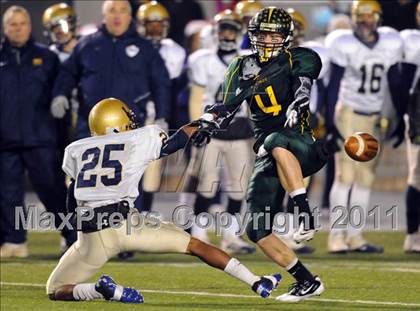 Thumbnail 2 in Allentown Central Catholic vs. Bishop McDevitt (PIAA Class AAA Final) photogallery.