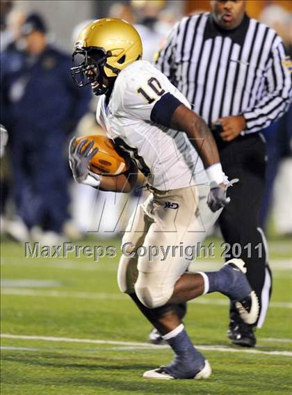 Thumbnail 2 in Allentown Central Catholic vs. Bishop McDevitt (PIAA Class AAA Final) photogallery.