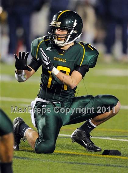 Thumbnail 1 in Allentown Central Catholic vs. Bishop McDevitt (PIAA Class AAA Final) photogallery.