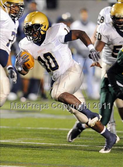 Thumbnail 2 in Allentown Central Catholic vs. Bishop McDevitt (PIAA Class AAA Final) photogallery.