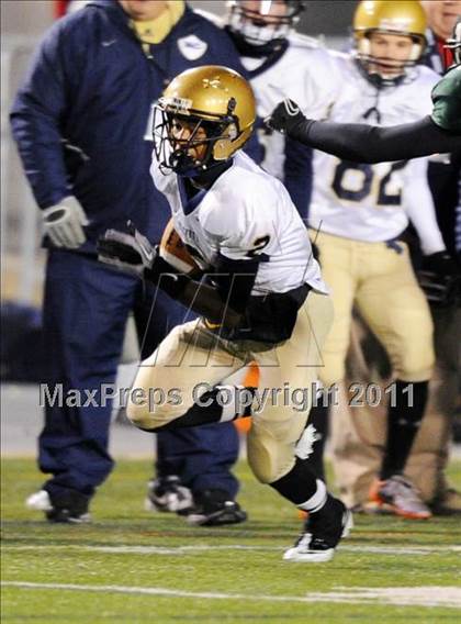 Thumbnail 2 in Allentown Central Catholic vs. Bishop McDevitt (PIAA Class AAA Final) photogallery.