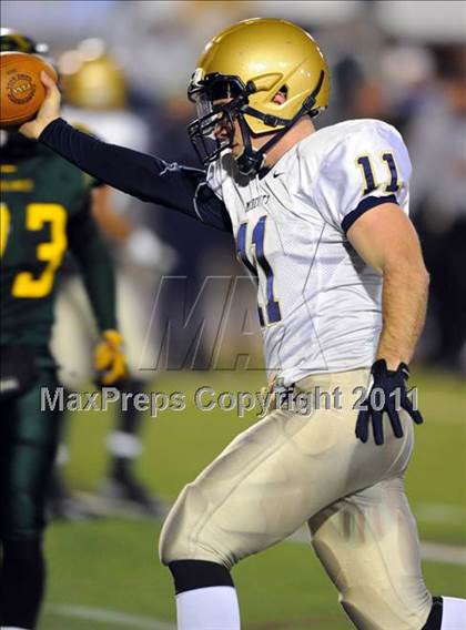 Thumbnail 1 in Allentown Central Catholic vs. Bishop McDevitt (PIAA Class AAA Final) photogallery.
