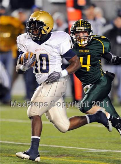 Thumbnail 3 in Allentown Central Catholic vs. Bishop McDevitt (PIAA Class AAA Final) photogallery.