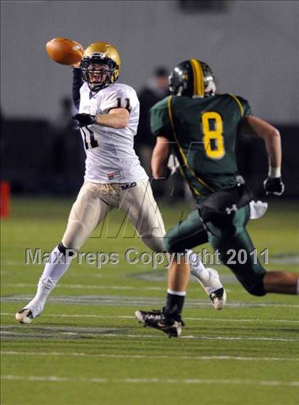 Thumbnail 3 in Allentown Central Catholic vs. Bishop McDevitt (PIAA Class AAA Final) photogallery.