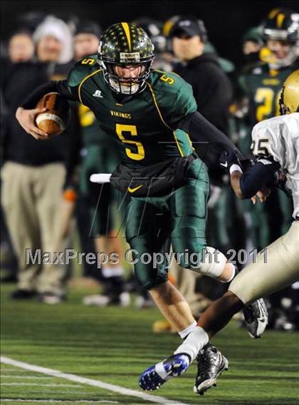 Thumbnail 3 in Allentown Central Catholic vs. Bishop McDevitt (PIAA Class AAA Final) photogallery.