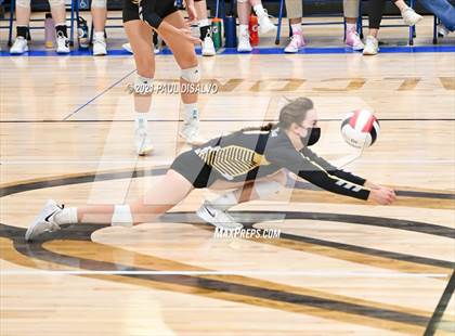 Thumbnail 2 in Brighton vs. Monarch (CHSAA 5A Region 9) photogallery.
