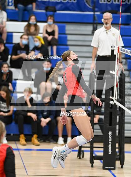 Thumbnail 2 in Brighton vs. Monarch (CHSAA 5A Region 9) photogallery.