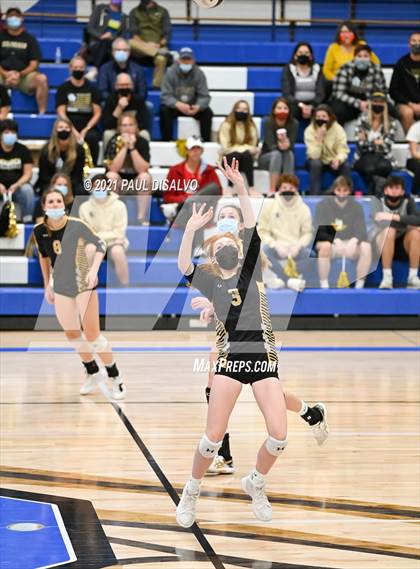 Thumbnail 3 in Brighton vs. Monarch (CHSAA 5A Region 9) photogallery.
