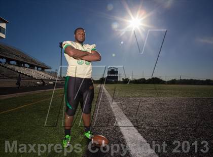 Thumbnail 3 in DeSoto (Preseason Top 25 Photo Shoot) photogallery.
