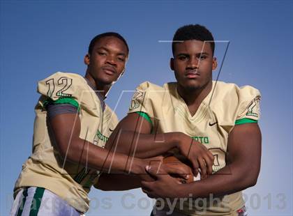 Thumbnail 1 in DeSoto (Preseason Top 25 Photo Shoot) photogallery.