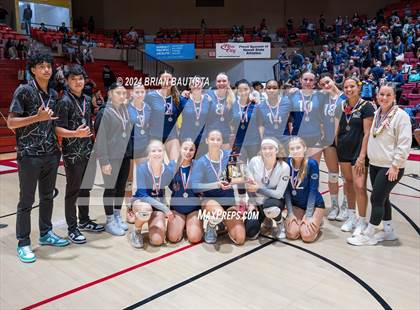 Thumbnail 1 in Hawaii Baptist Academy vs Le Jardin Academy (HHSAA Division 2 Final) photogallery.