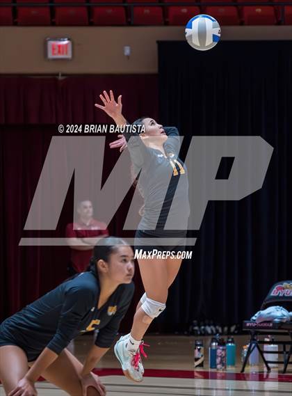 Thumbnail 1 in Hawaii Baptist Academy vs Le Jardin Academy (HHSAA Division 2 Final) photogallery.