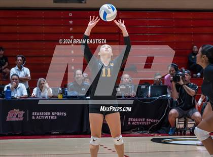 Thumbnail 1 in Hawaii Baptist Academy vs Le Jardin Academy (HHSAA Division 2 Final) photogallery.
