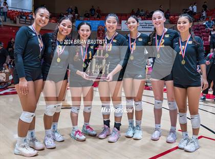 Thumbnail 1 in Hawaii Baptist Academy vs Le Jardin Academy (HHSAA Division 2 Final) photogallery.