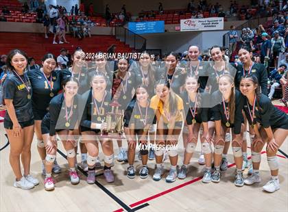 Thumbnail 2 in Hawaii Baptist Academy vs Le Jardin Academy (HHSAA Division 2 Final) photogallery.