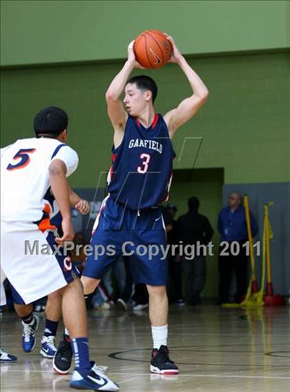 Thumbnail 2 in Chatsworth vs. Garfield (CIF LA City Finals) photogallery.