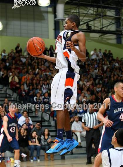 Thumbnail 2 in Chatsworth vs. Garfield (CIF LA City Finals) photogallery.