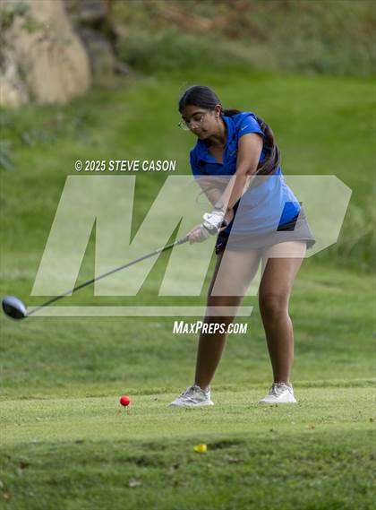 Thumbnail 2 in JV: Rocklin @ Whitney photogallery.